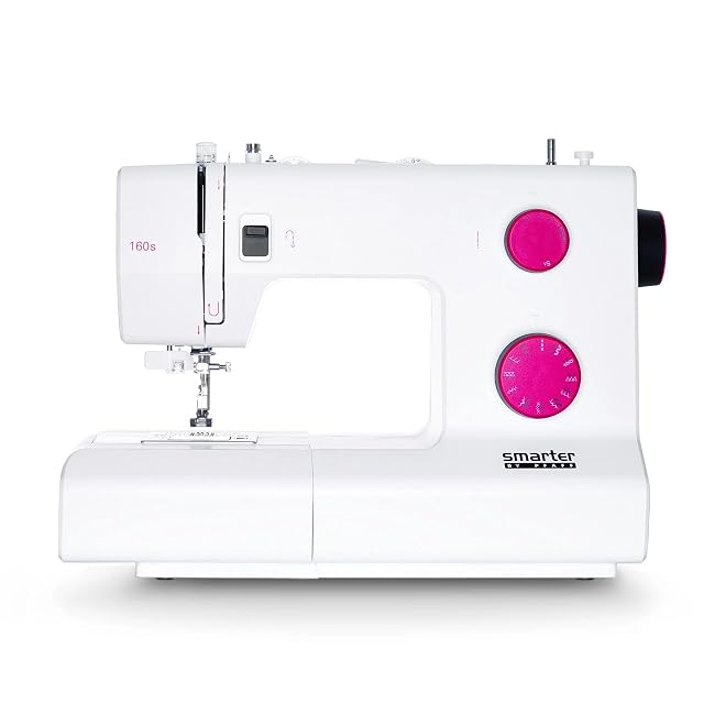Máquina de coser mecánica Pfaff Smarter 160S, vista frontal en tres cuartos
